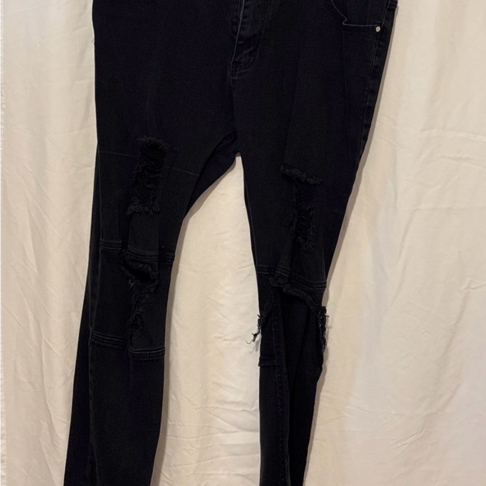 Black Distressed Jeans